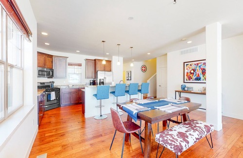 Eagle Casa | Stunning dog-friendly home with mountain view, fireplace, kitchen, patio, & W/D