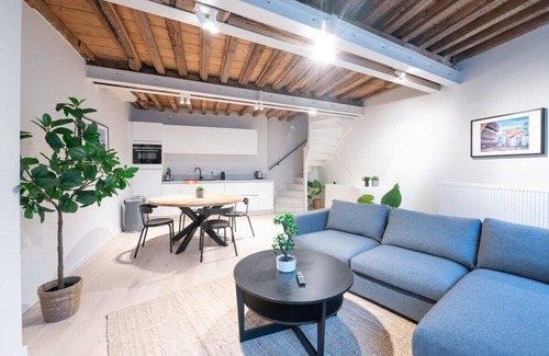 Kunstenkwartier Apartamento | Stunning Duplex Apartment in Ghent Center
