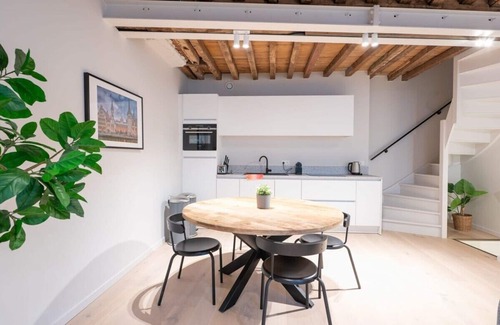 Kunstenkwartier Apartamento | Stunning Duplex Apartment in Ghent Center