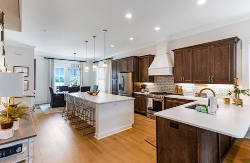 Hitch Village - Fred Wessels Homes Casa | Stunning Eastern Wharf Riverwalk Home w/ Parking by Lucky Savannah
