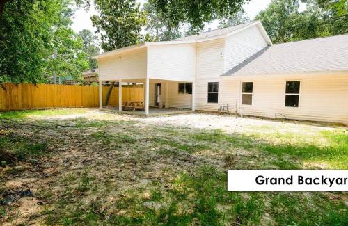 Spring Casa | Stunning Family Home in North Houston! - Briar Creek