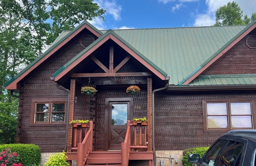 Tazewell Condominio | Stunning Family Retreat overlooking Golf Course