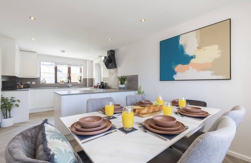 Cheltenham Casa | Stunning Five Bed Detached Home