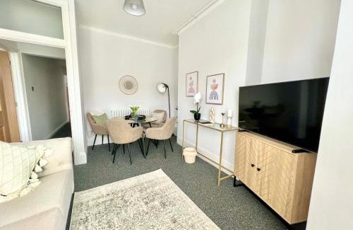 Uplands Apartamento | Stunning Flat Close to Beach