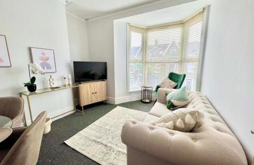 Uplands Apartamento | Stunning Flat Close to Beach