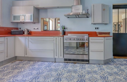 Evenos Casa | Estupenda casa de vacaciones privada para 8 personas con piscina privada, WIFI, A/C, TV y terraza