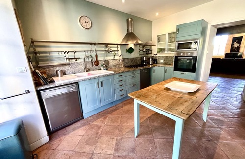 Saint-Savinien Casa | Stunning french townhouse with river frontage and private pool.