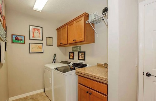 The Villages Casa | Stunning fully furnished 3 bedroom 2 bathroom home -practically brand new!
