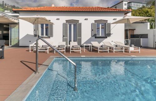 Monte Villa | Stunning Funchal Villa 3 Bedrooms Vila Da Portada Panoramic Sea Views Recently Refurbished