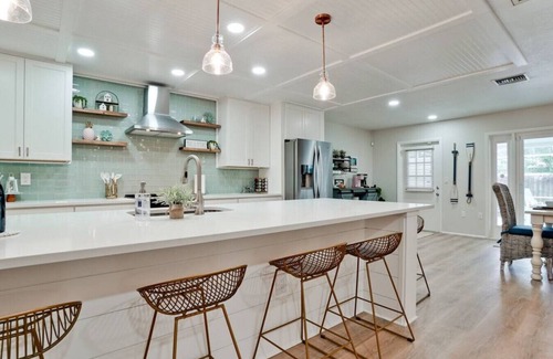 Bradenton Casa | 🌟 STUNNING!- Game Room, Pool, Beaches & Full Remodel!