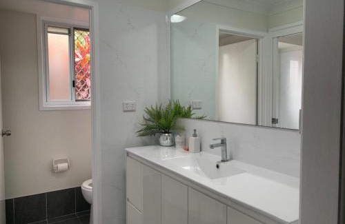 Mount Colah Casa | Stunning Garden View Queen Bedroom at MC 2079