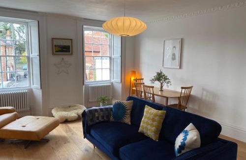 Midhurst Apartamento | Stunning Georgian Flat in The Heart of Midhurst Old Town