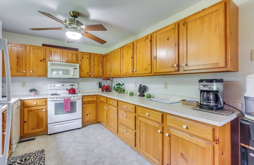 Ridgeway Cabina | Stunning Gore Vacation Rental on 10 Acres of Land!