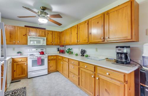 Ridgeway Casa | Stunning Gore Vacation Rental on 10 Acres of Land!