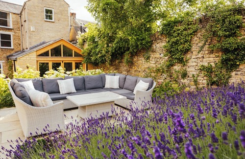 Charlbury Casa | Stunning Grade II listed country house, right next to all the Cotswold hotspots.