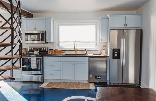 Georgetown Casa | Stunning Guesthouse in historic Georgetown w/hot tub!