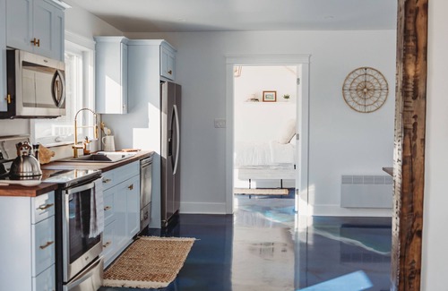 Georgetown Casa | Stunning Guesthouse in historic Georgetown w/hot tub!