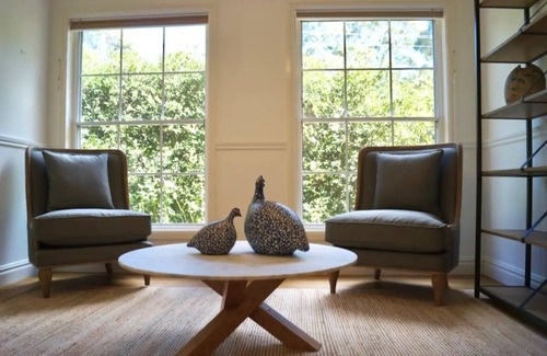Mittagong Casa | Stunning Highlands Manor-Accommodates 2-12 people