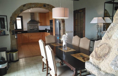 Vall-Llobrega Villa | Impresionante villa en la cima de una colina con piscina privada y vistas panorámicas al mar