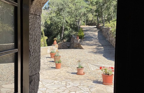 Vall-Llobrega Villa | Impresionante villa en la cima de una colina con piscina privada y vistas panorámicas al mar