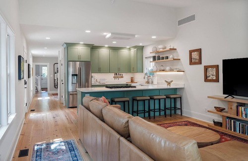 Chestertown Casa | Stunning Historic Downtown Home!! Within 2 Blocks of Fountain Park!!