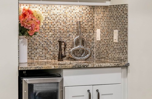 Southwest Calgary Casa | Stunning Historical Landmark in Elbow Park