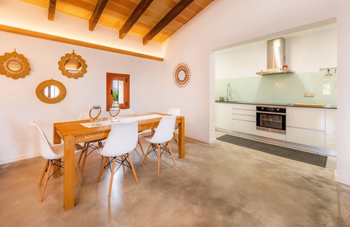 Manacor Villa | Impresionante casa de vacaciones Sa Pleta con vistas a la montaña, Wi-Fi, balcón, jardín