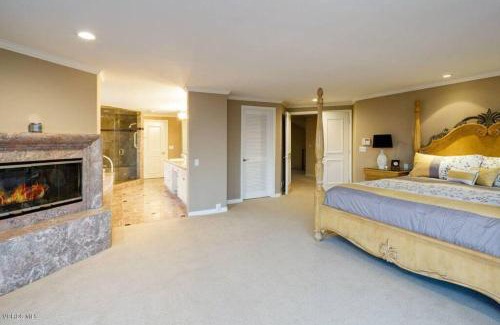 Hollywood Beach Casa | Stunning Hollywood Beach Ocean Front Home-0xnard