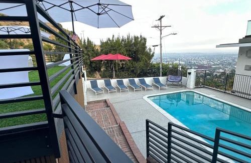 Hollywood Hills West Casa | Stunning Hollywood Hills Remodeled 4BR Oasis with Pool, Hot Tub, and City Skyline Views