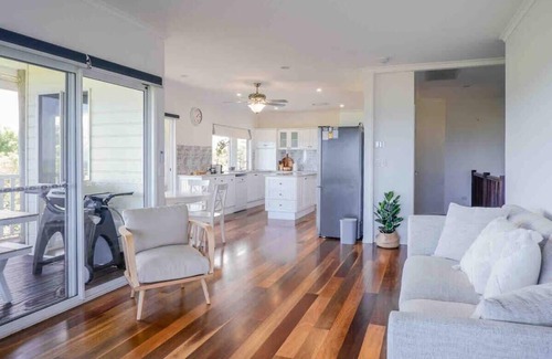 Yaroomba Casa | Stunning Home Amongst Forest with Ocean Views