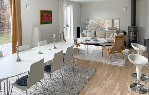 Bastad Casa | Stunning Home In Båstad With Wifi