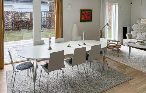 Bastad Casa | Stunning Home In Båstad With Wifi