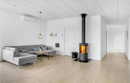 Hvidbjerg Strand Casa | Stunning Home In Børkop With Sauna