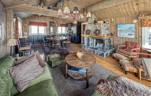 Oystre Slidre Casa | Stunning Home In Beitostølen With Sauna