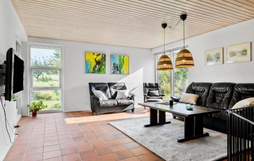 Bjert Casa | Stunning Home In Bjert With Wifi