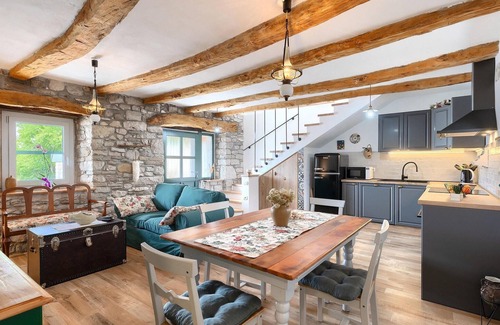 Buzet Casa | Impresionante casa en Buzet
