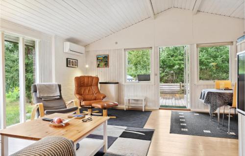 Farvang Casa | Stunning Home In Fårvang With Wifi
