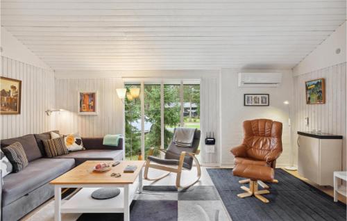 Farvang Casa | Stunning Home In Fårvang With Wifi