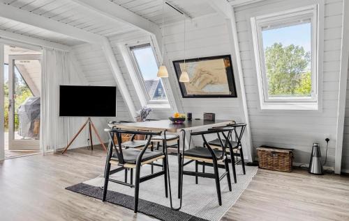 Gatten Casa | Stunning Home In Farsø With Wifi