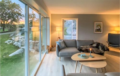 Farsund Casa | Stunning Home In Farsund With Wifi