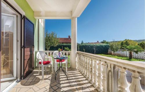 Kapelica Casa | Stunning Home In Kapelica With Wifi