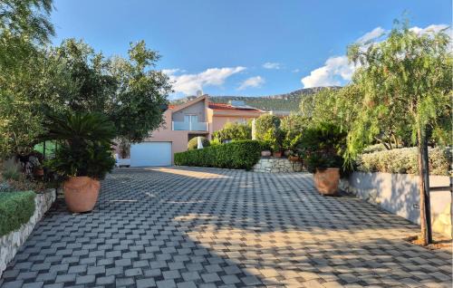 Kastela Casa | Stunning Home In Kastel Stari