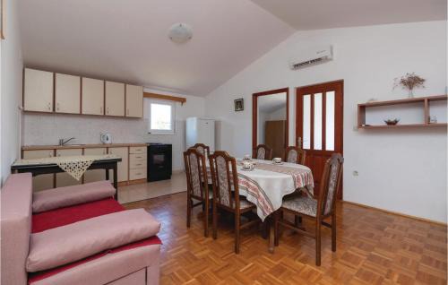 Kraj Casa | Stunning Home In Kraj