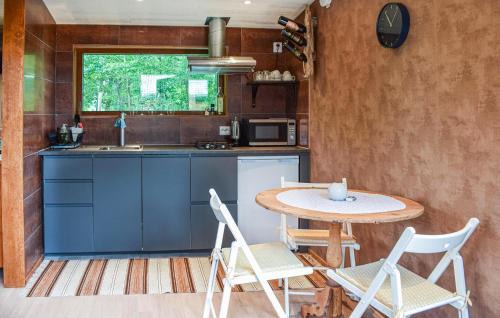 Sodvik Casa | Stunning Home In Löttorp With Wifi