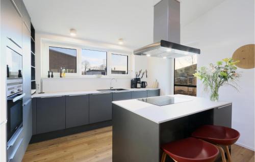 Lembruch Casa | Stunning Home In Lembruchdümmer See