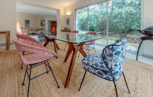 La Palmyre Casa | Stunning Home In Les Mathes With Wifi