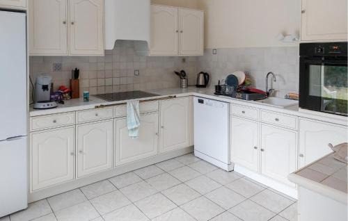 La Palmyre Casa | Stunning Home In Les Mathes With Wifi