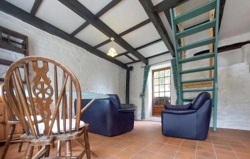 Lignol Casa | Stunning Home In Lignol With Kitchen