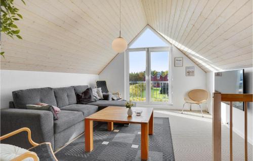Houstrup Casa | Stunning Home In Nørre Nebel With Wifi