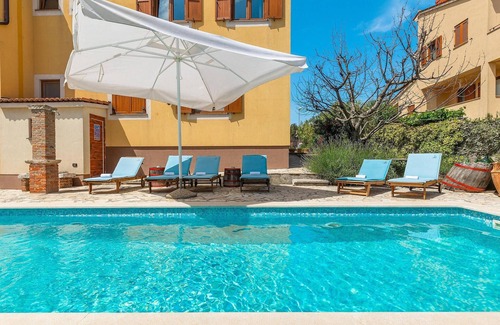 Vinkuran Casa | Impresionante casa en Pula